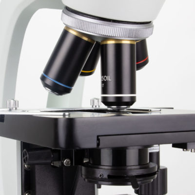 Microscópio biológico trinocular LM2200TL