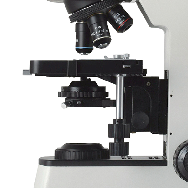 Microscópios Petrográficos